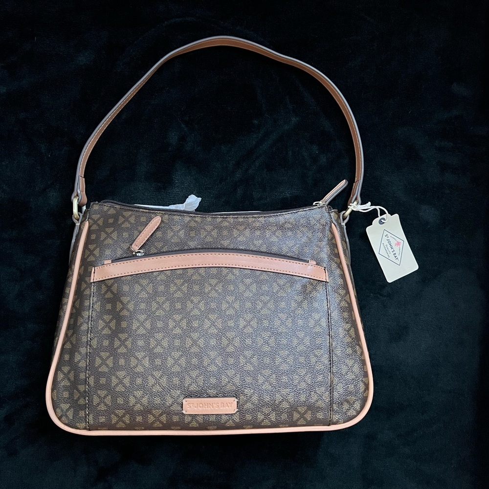 St. John’s Bay Purse 👛